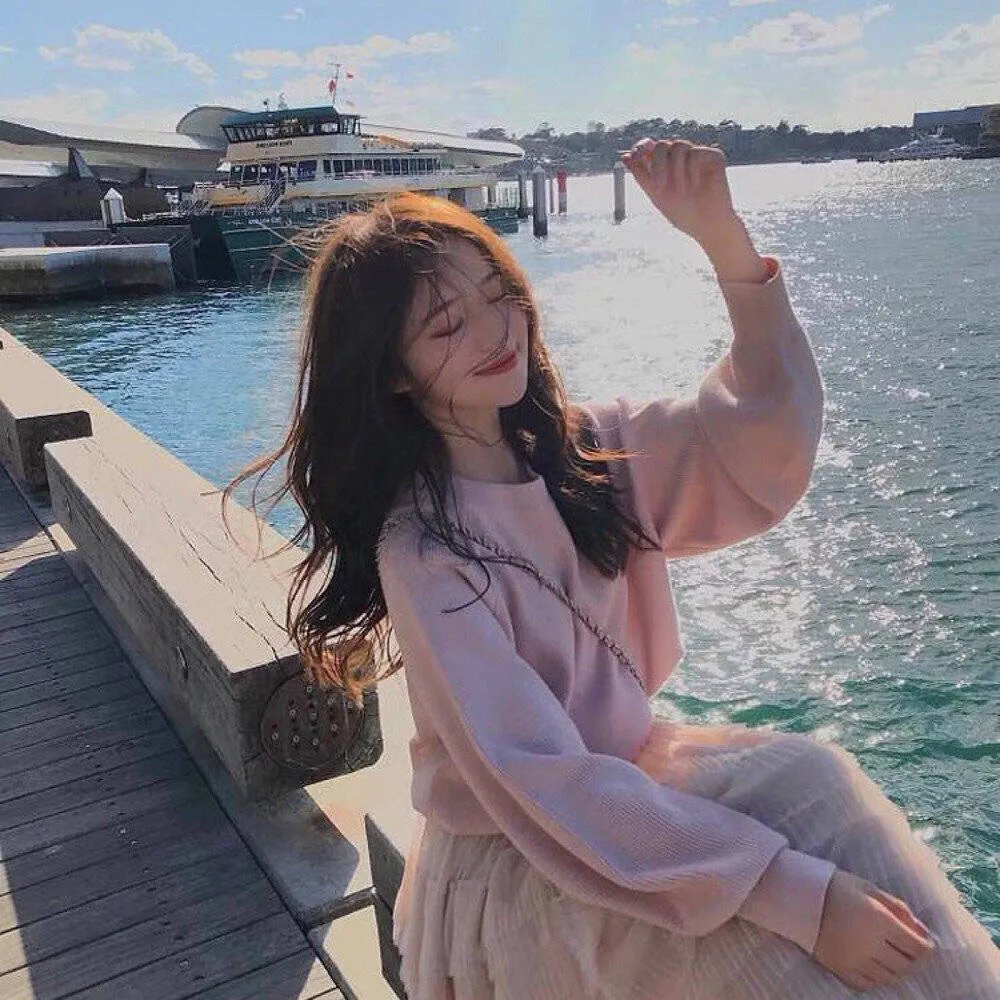 平静的海滩封面